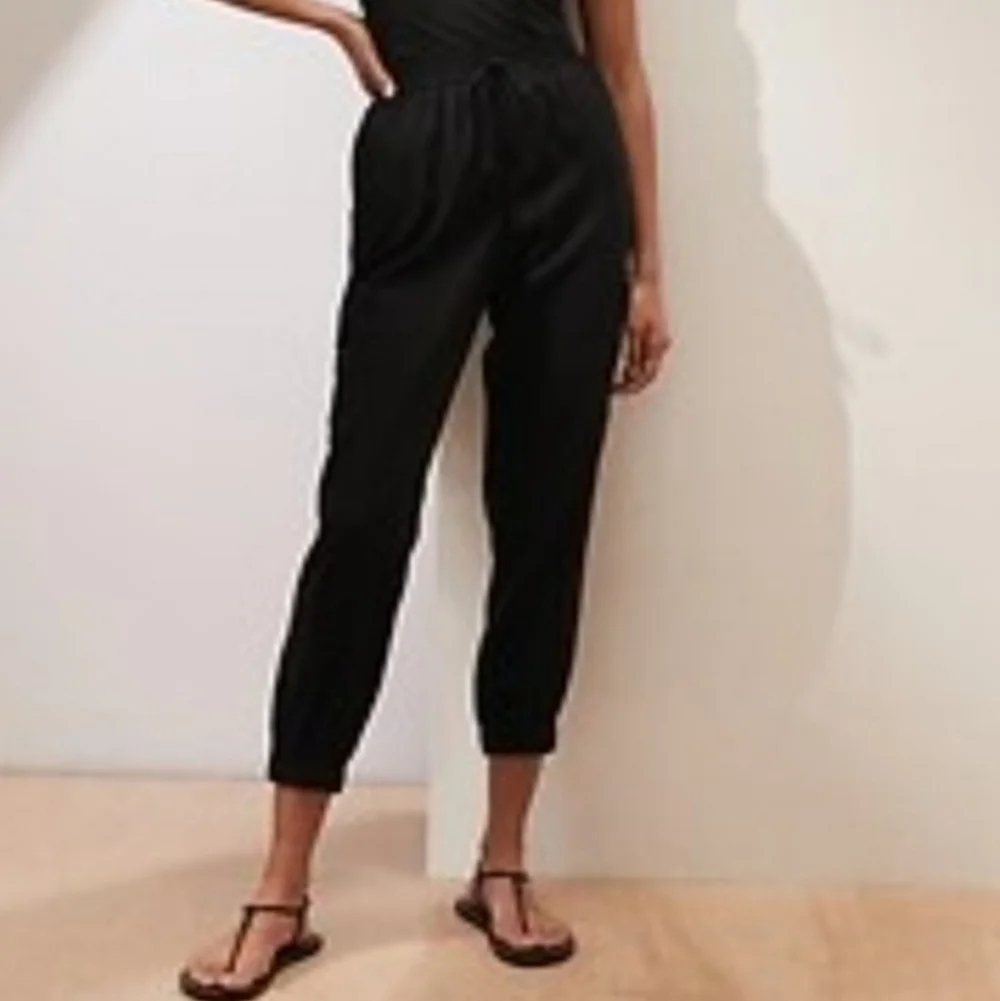 Banana Republic Factory Black Linen Blend Cargo Joggers Pants